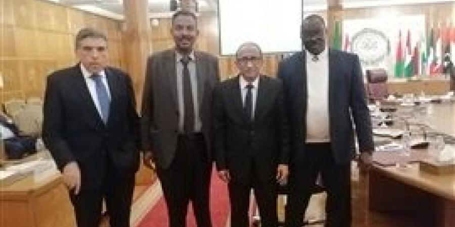 ممثل
      السودان
      بمجلس
      الوحدة
      الاقتصادية:
      نشكر
      الرئيس
      السيسى
      لمساندته
      الخرطوم
      فى
      أزمته