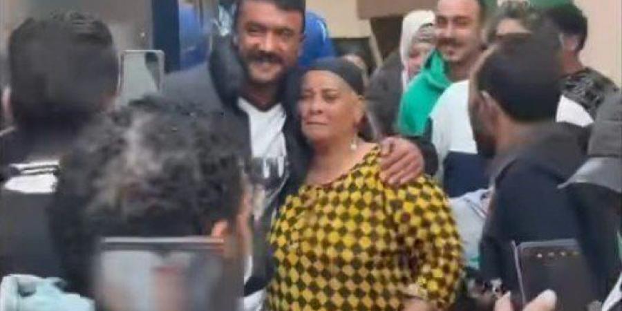 كواليس
      حصرية
      لتصوير
      أحمد
      العوضي
      مشاهد
      مسلسل
      "فهد
      البطل"
      في
      بولاق
      أبو
      العلا