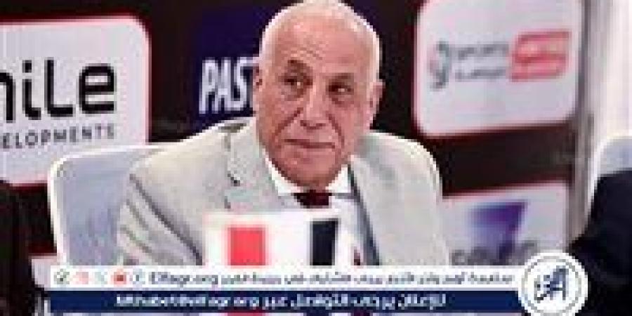 خالد
      الغندور:
      حسين
      لبيب
      يبلغ
      لاعبي
      الزمالك
      بموعد
      صرف
      المستحقات
      المتأخرة