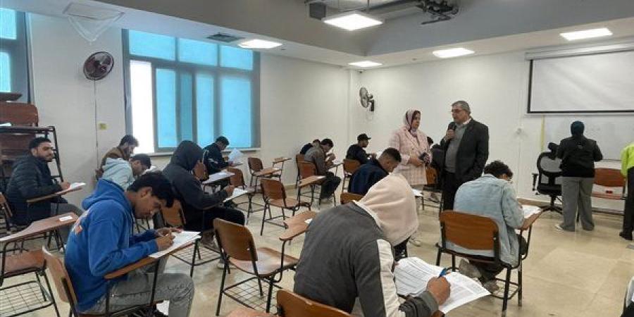 نائب
      رئيس
      جامعة
      بنها
      الأهلية
      ...