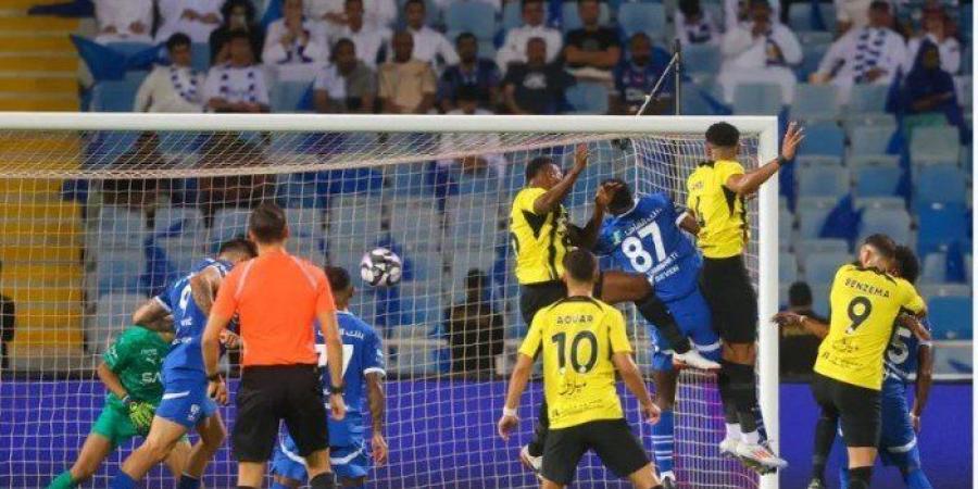 التشكيل
      الرسمي
      لـ
      كلاسيكو
      الهلال
      والاتحاد
      بكأس
      خادم
      الحرمين
      الشريفين