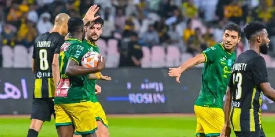 شاهد..
      بث
      مباشر
      لمباراة
      الرياض
      والخليج
      في
      الدوري
      السعودي