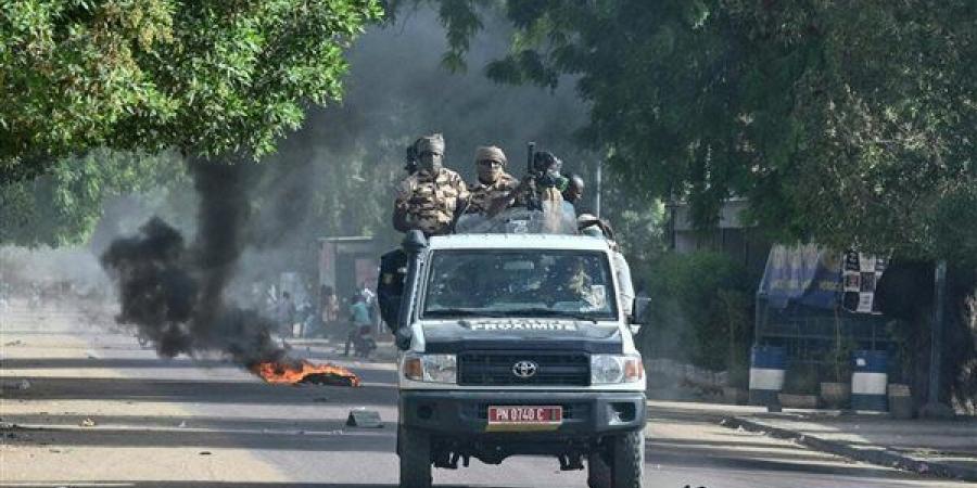 حكومة
      تشاد:
      19
      قتيلا
      بينهم
      18
      مهاجما
      حصيلة
      إطلاق
      النار
      في
      نجامينا