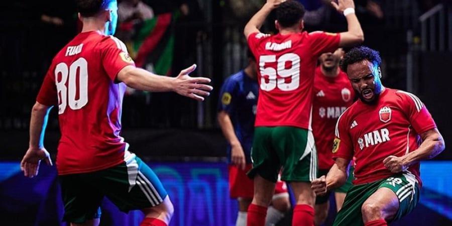 المنتخب
      يبلغ
      نصف
      دوري
      الملوك