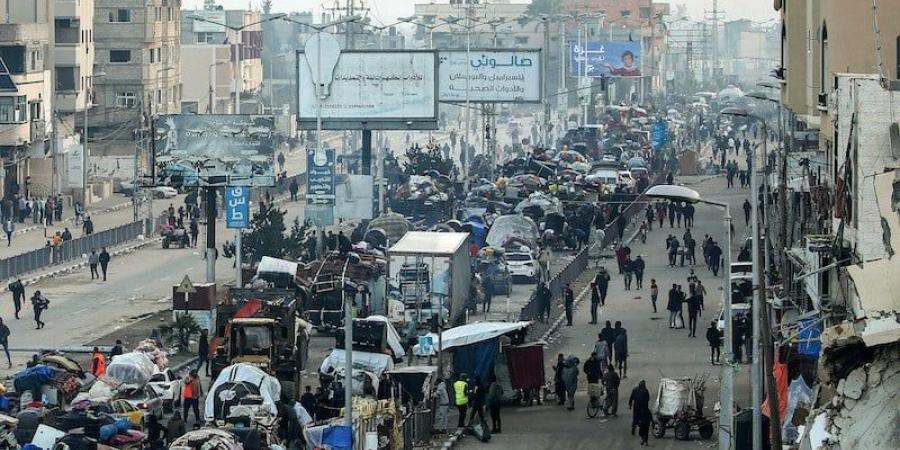 بدء
      عودة
      النازحين
      إلى
      شمال
      قطاع
      غزة