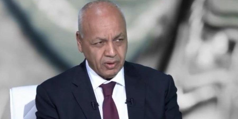 استاذ اقتصاد لمصطفى بكري: «ديون مصر مش كبيرة دا فرنسا عليها 3 تريليون دولار»