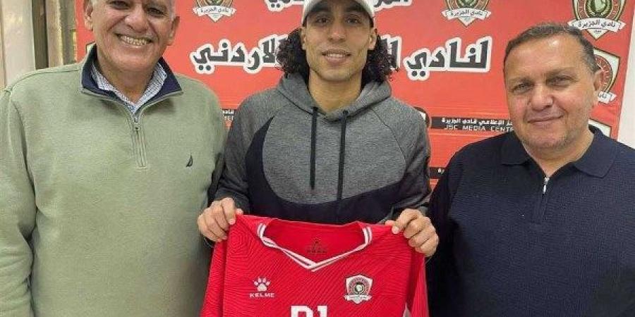 مهاجم منتخب مصر إلي الجزيرة الأردني