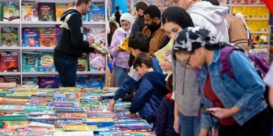 معرض
      القاهرة
      الدولي
      للكتاب
      يتخطى
      حاجز
      2
      مليون
      و250
      ألف
      زائر
      خلال
      6
      أيام