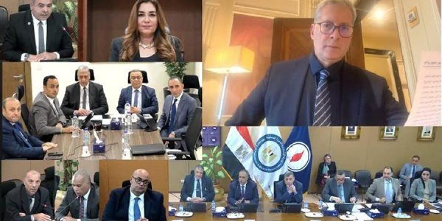 وزير
      البترول:
      كفاءة
      إستهلاك
      الطاقة
  ...