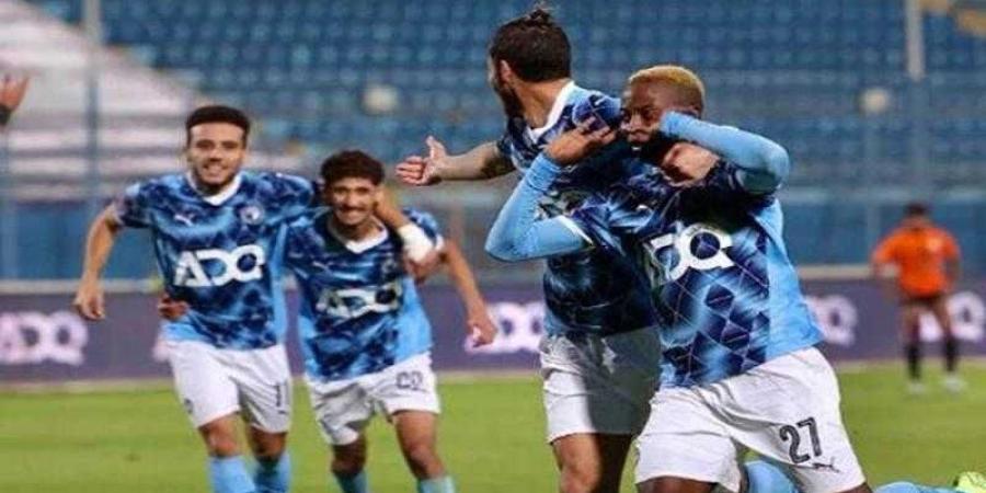 بيراميدز
      يهزم
      الزمالك
      بثلاثية
      نظيفة
      ويوسع
      الفارق
      على
      صدارة
      دورى
      Nile