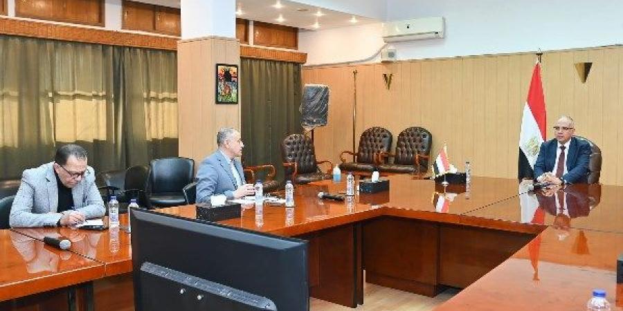 الري: نزع حشائش بأطوال 18 ألف كيلومتر وتجريف 3.90 مليون متر مكعب