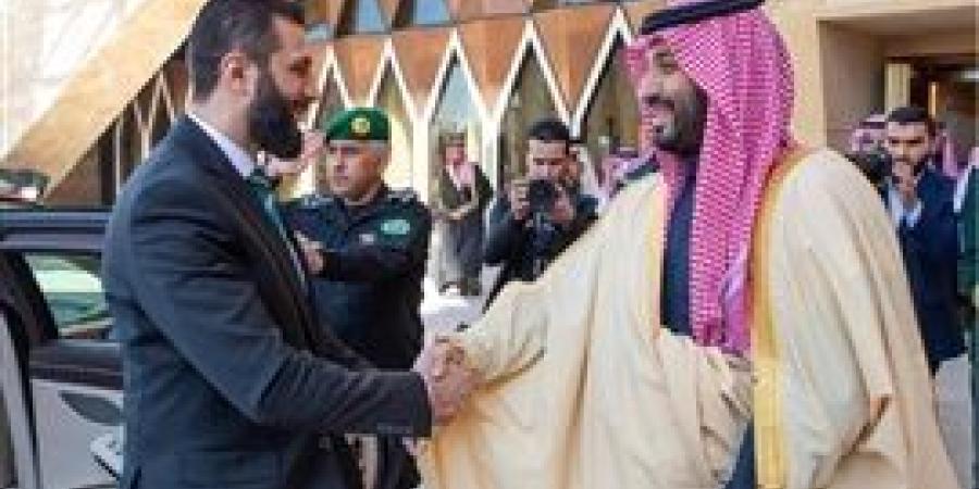 ولي
      العهد
      السعودي
      يستقبل
      رئيس
      الجمهورية
      العربية
      السورية