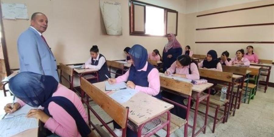 20 ألف وظيفة معلم مساعد مادة اللغة الإنجليزية، الشروط والأوراق والمؤهلات المطلوبة