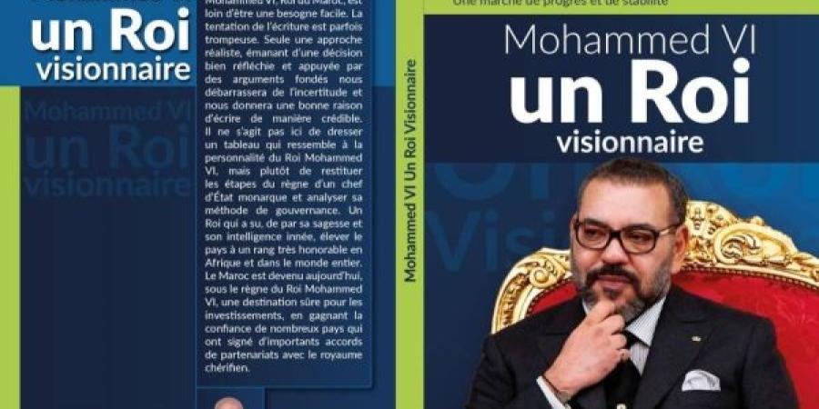 رشيد الياقوتي يوقع كتاب "محمد السادس، ملك متبصر" بالرباط