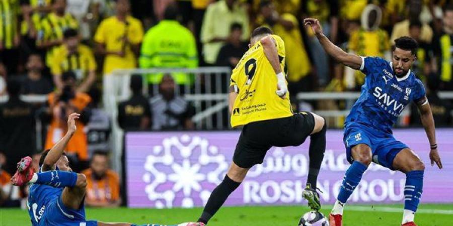 الاتحاد
      يكتسح
      الهلال
      برباعية
      ويؤكد
      تفوقه
      في
      قمة
      دوري
      روشن
      السعودي