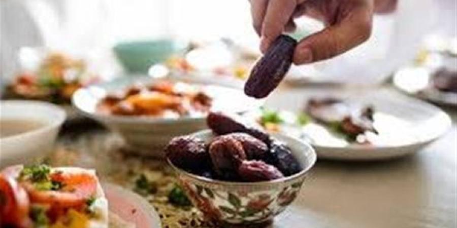 دليلك
      الصحي
      في
      رمضان:
      أفضل
      الإرشادات
      الغذائية
      والأطعمة
      المفيدة