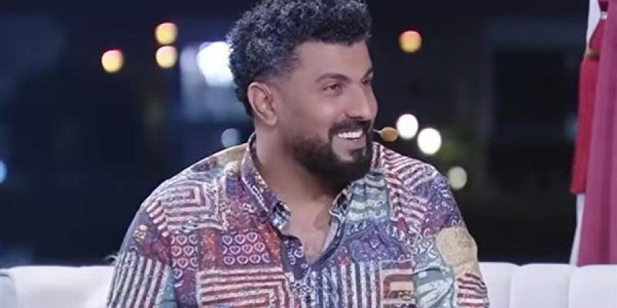 محمد
      سامي:
      أي
      ممثل
      اختلفت
      معاه
      فاشل
      وبليد