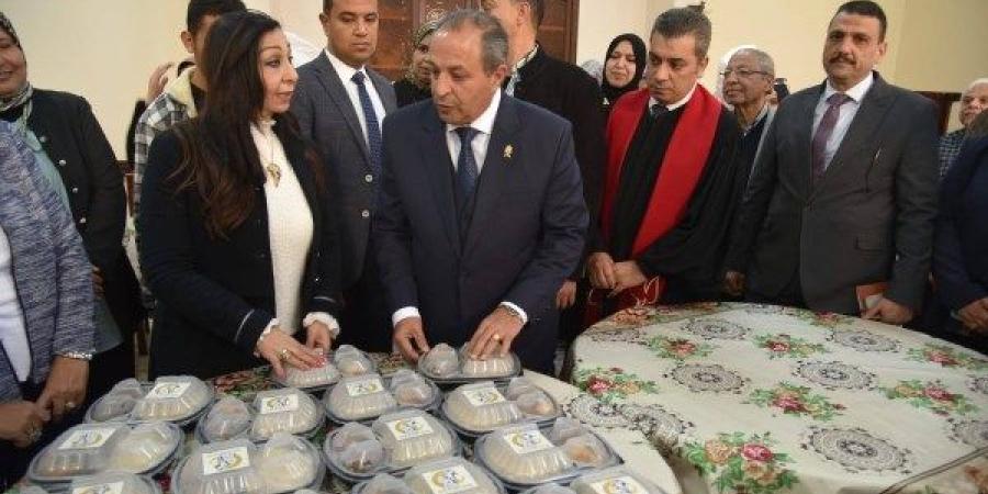 محافظ بورسعيد يزور مطبخ المصرية لإفطار الصائمين بالكنيسة الإنجيلية