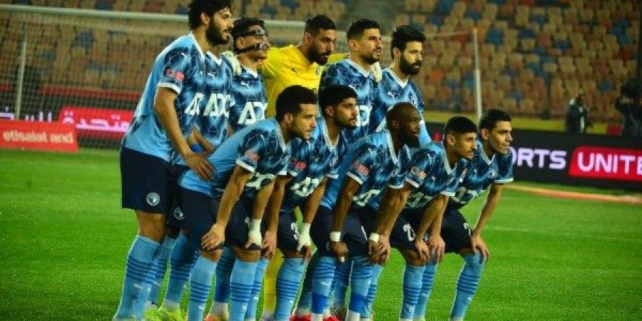 بيراميدز يطلب حكاما أجانب لمباراتي الأهلي والزمالك