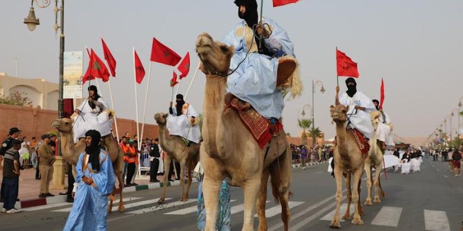 ندوة
      تبرز
      الإنجازات
      في
      الصحراء