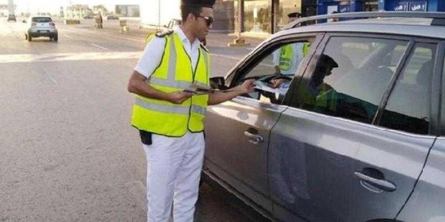 المرور
      تتمكن
      من
      ضبط
      42325
      مخالفة
      مرورية
      متنوعة
      خلال
      24
      ساعة