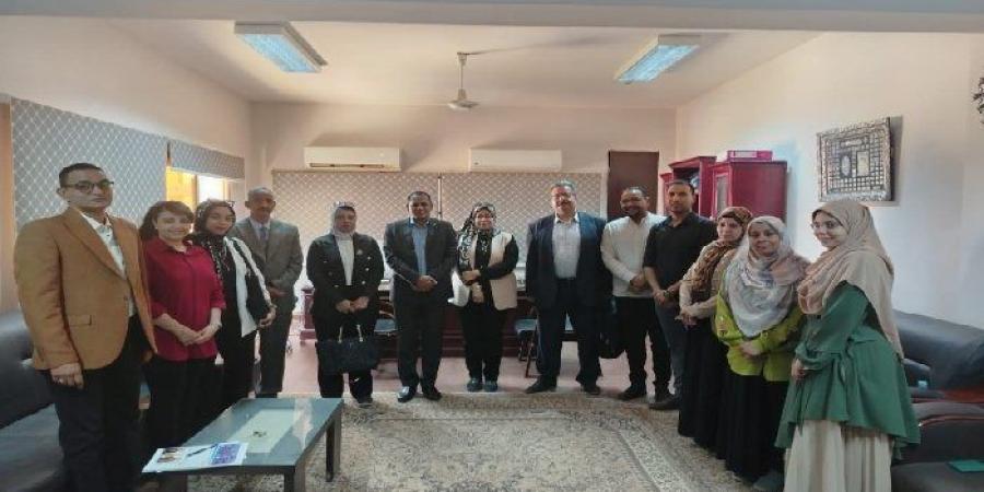 جامعة
      أسوان
      تواصل
      مسيرتها
      نحو
      الاعتماد
      الأكاديمي
      بتوصيات
      استراتيجية
      ومتابعة
      ميدانية