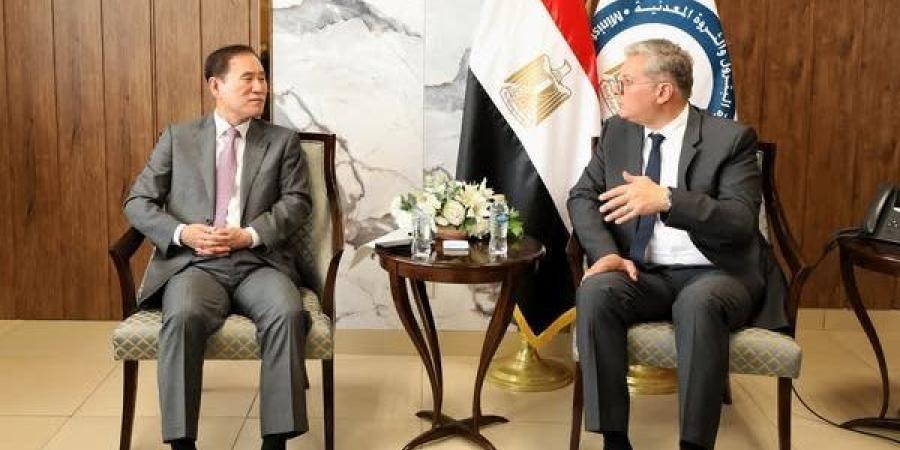مصر
      وكوريا
      الجنوبية:
      فرص
      استثمارية
  ...