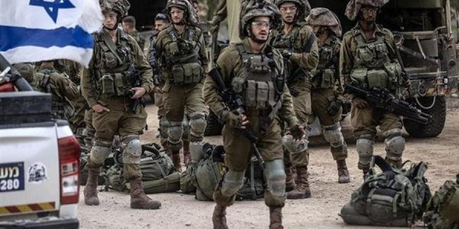 الاحتلال
      الإسرائيلي
      يعلن
      الانتشار
      في
      أراضي
      سوريا
      ويجلي
      مواطنين
      من
      الدروز
      لإسرائيل