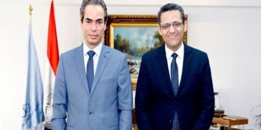 المسلماني
      يهنئ
      البلشي
      على
      فوزه
      بمنصب
      نقيب
      الصحفيين
