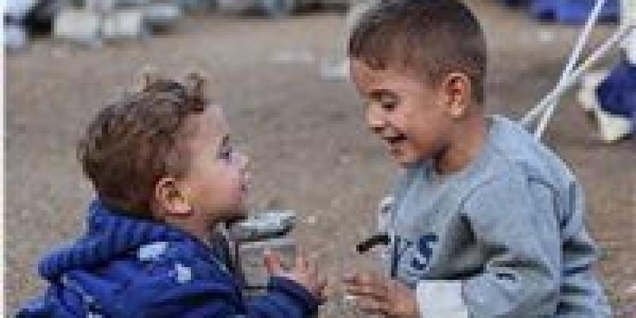 غزة
      تحت
      الحصار:
      المجاعة
      تلوح
      في
      الأفق
      والنظام
      الصحي
      على
      وشك
      الانهيار