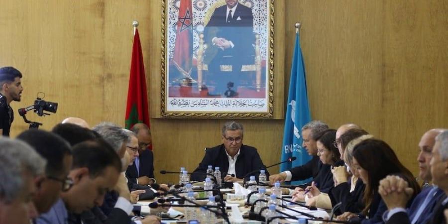 قيادات
      "الأحرار"
      تلتئم
      بالداخلة..
      تنويه
      بمنجزات
      الصحراء
      وحصيلة
      الحوار
      الاجتماعي