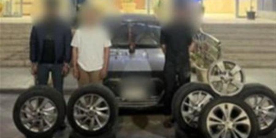 اعترافات
      لصوص
      جنوط
      السيارات
      في
      الشروق:
      "ارتكبنا
      4
      وقائع
      وبعناها
      لتاجر
      قطع
      غيار"
