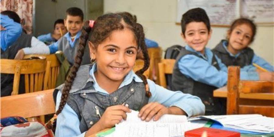 القاهرة
      تعتمد
      جداول
      امتحانات
      نهاية
 ...