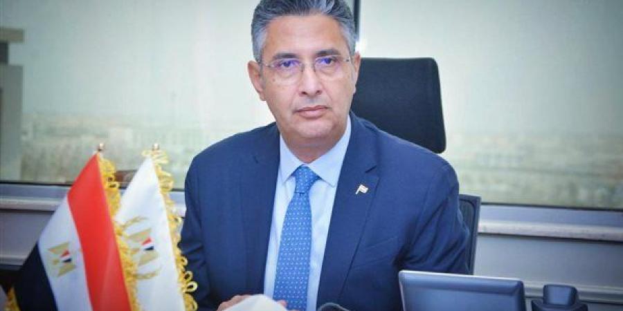 وزير
      التموين:
      الإعداد
      لإقامة
      شوادر
  ...