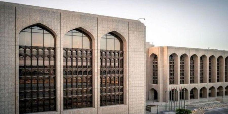 «المركزي
      الإماراتي»
      يبقي
      على
      سعر
      الأساس
      عند
      4.40%