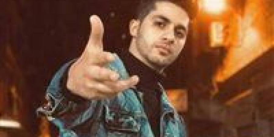 عنبة
      يثير
      الجدل:
      أنا
      كينج
      المجال..
      وجوا
      حرب
      ملهاش
      علاقة
      بالمزيكا