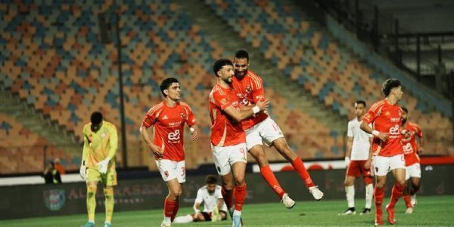الأهلي
      في
      الصدارة..
      ترتيب
      الدوري
      ...