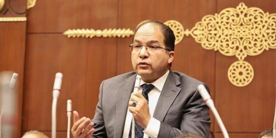 اللمعي:
      تطور
      العلاقات
      الاقتصادية
      والسياسية
      بين
      القاهرة
      وموسكو
      يحقق
      التوازن
      والتعافي
      للاقتصاد
      المصري
