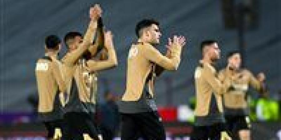 بدون
      راحة..
      الزمالك
      يستأنف
      تدريباته
      الجماعية
      اليوم
      استعداداً
      لمباراته
      ضد
      بيراميدز
      فى
      بطولة
      الدوري