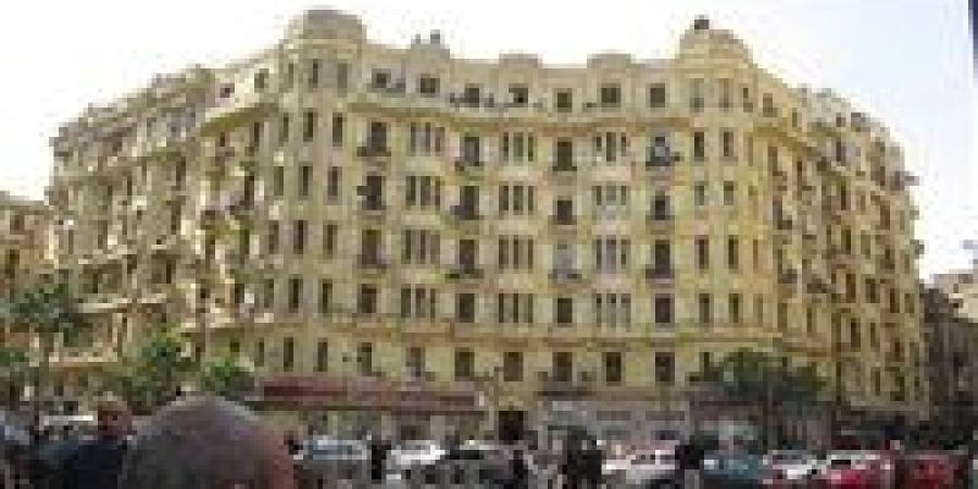 استاذ
      علوم
      سياسية:
      كلمة
      السر
      هي
      التوازن
      في
      العلاقة
      بين
      المالك
      والمستأجر