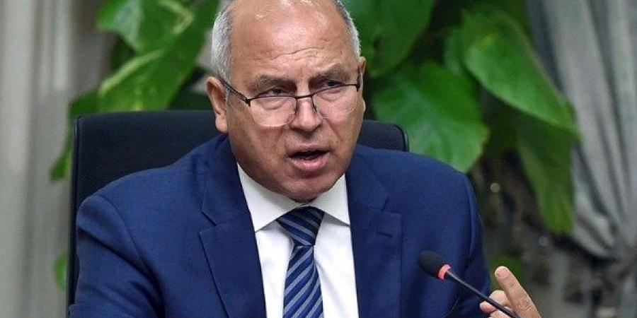 تبدأ من 5 جنيهات.. كامل الوزير يكشف عن أسعار تذاكر الاتوبيس الترددي