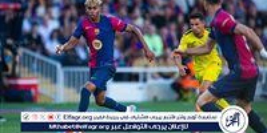 برشلونة
      يحتفل
      بلقب
      الدوري
      الإسباني