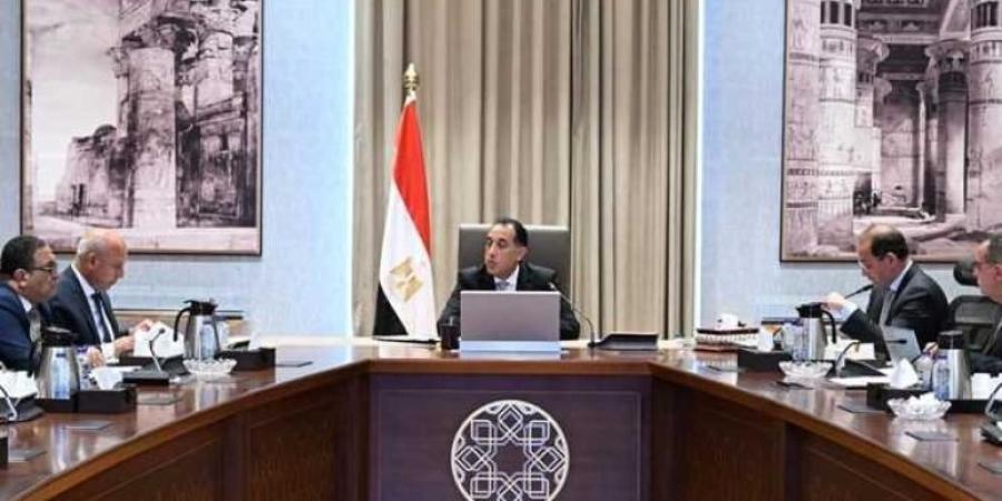 رئيس
      الوزراء
      يتابع
      الموقف
      التنفيذي
      لتطوير
      المنظومة
      الجمركية
      وإجراءات
      التسجيل
      المُسبق
      للشحنات
