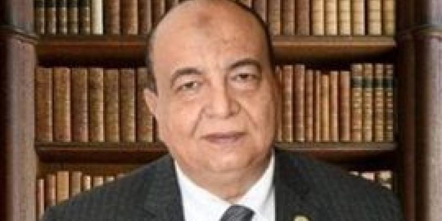 رئيس
      الاتحاد
      العربي
      للتعليم
      والبحث
      العلمي
      يشيد
      بقرار
      الرئيس
      السيسي
      بإدراج
      الذكاء
      الاصطناعي
      كمادة
      أساسية