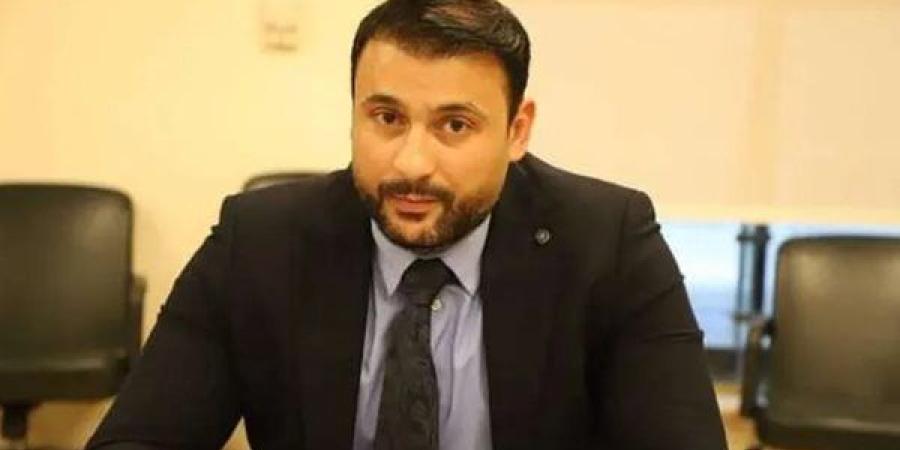نائب
      رئيس
      سموحة:
      كل
      الأندية
      ...