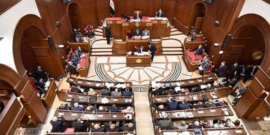 مقترح
      جديد
      وآلية
      مبتكرة
      من
      مجلس
      الشيوخ
      لتمويل
      بناء
      المدارس..
      التفاصيل
      كاملة