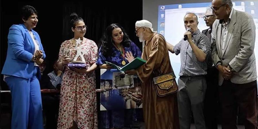 المهرجان
      الدولي
      للشعر
      والزجل