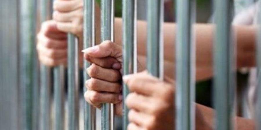 خلافات
      نسب
      وراء
      إطلاق
      أعيرة
      نارية
      تجاه
      مقهى
      بالسلام
