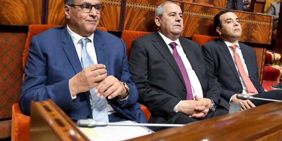 "سمسار
      الدبلومات"
      بالبرلمان
