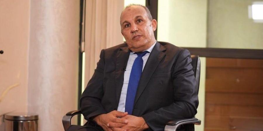 بلقشور
      يعدل
      عن
      رئاسة
      نادي
      الرجاء